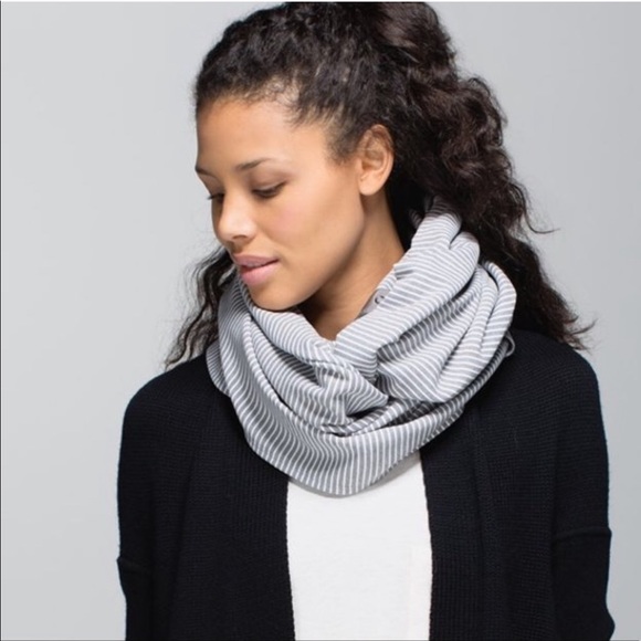 Lululemon Athletica Vinyasa Rudy Striped Scarf - Picture 3 of 8